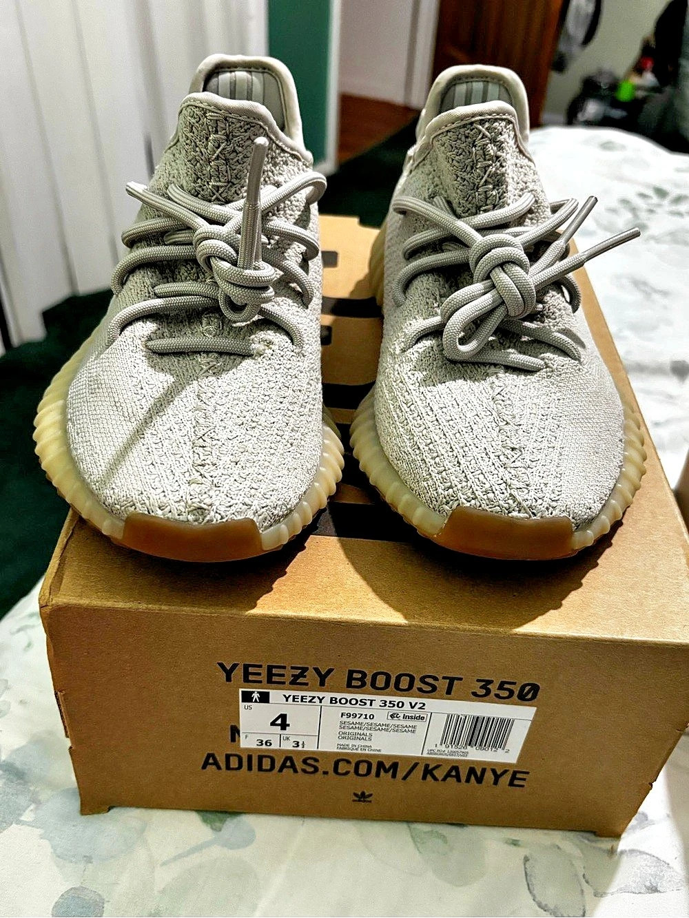 adidas Yeezy Boost 350 Sneakers in Gray - Size US 4